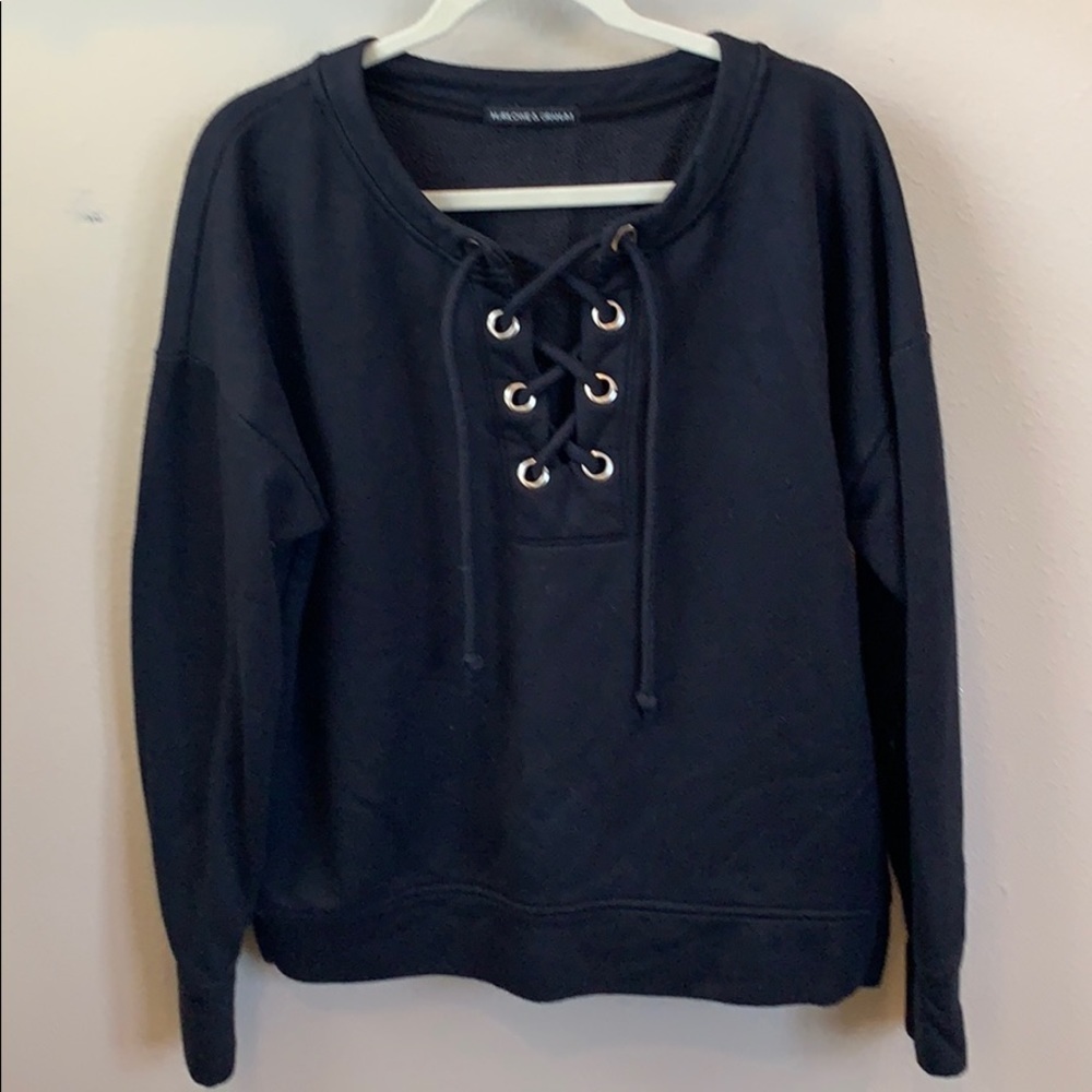 XL black lace up front sweatshirt